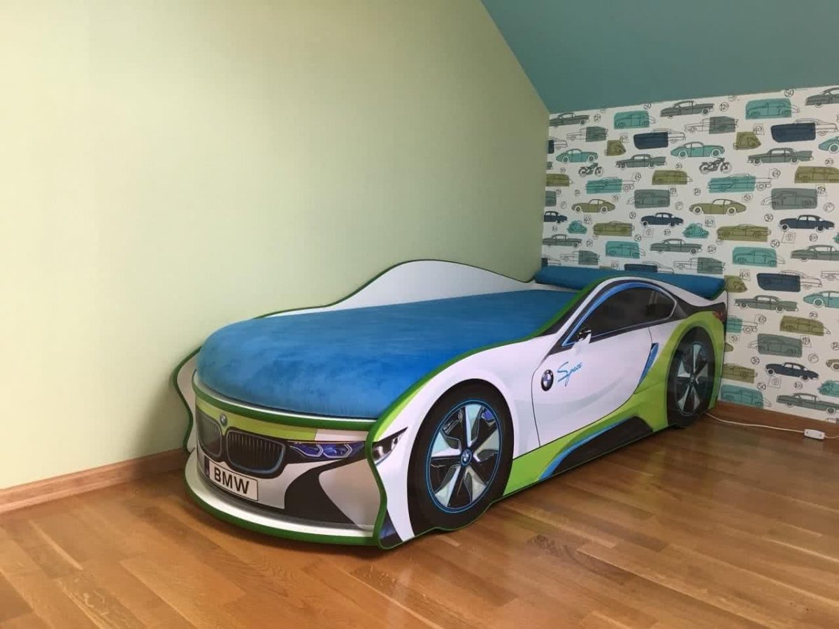 Детская кровать машинка