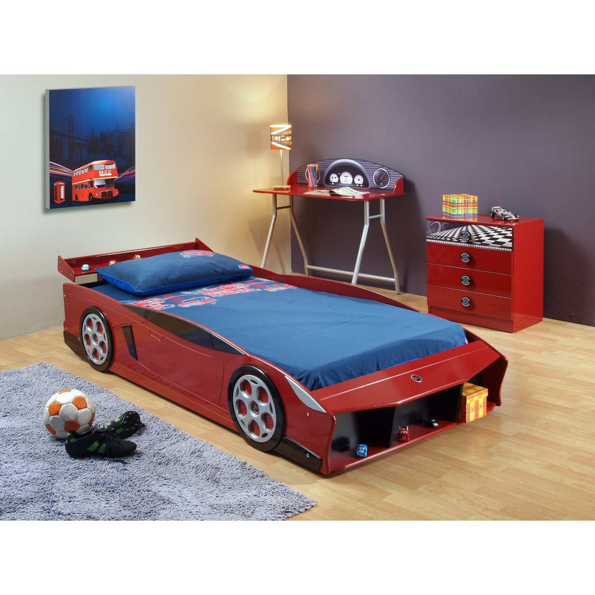 Хэтчбек и спорткар в постели