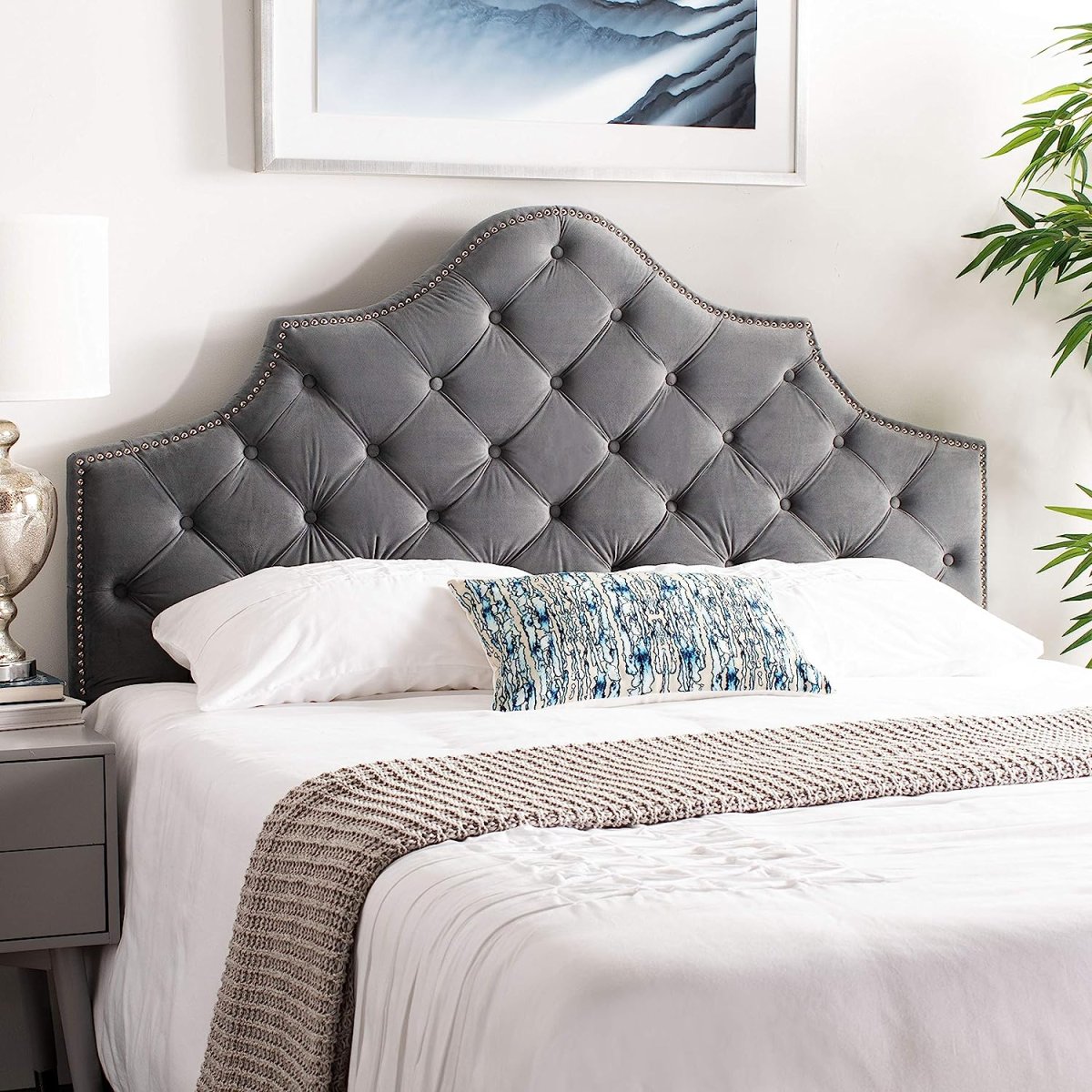 Queen Bed with Arabelle Tufted Headboard чертеж