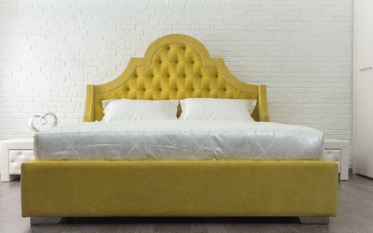 Кровать Белль с каретной стяжкой