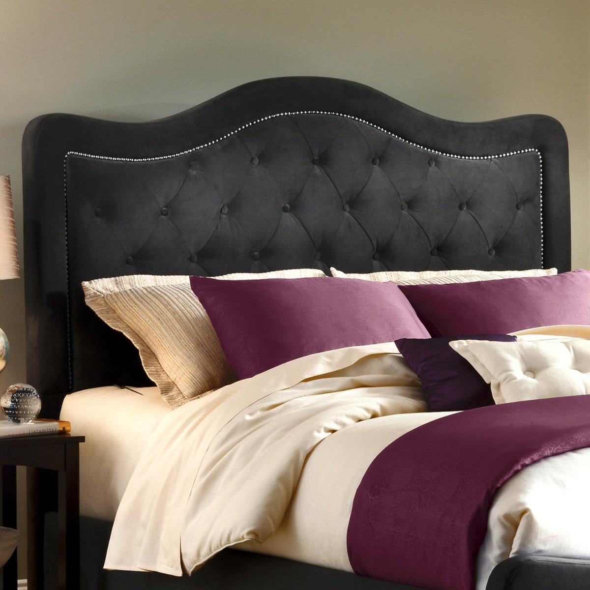 Изголовье кровати фиолетовое вид спереди