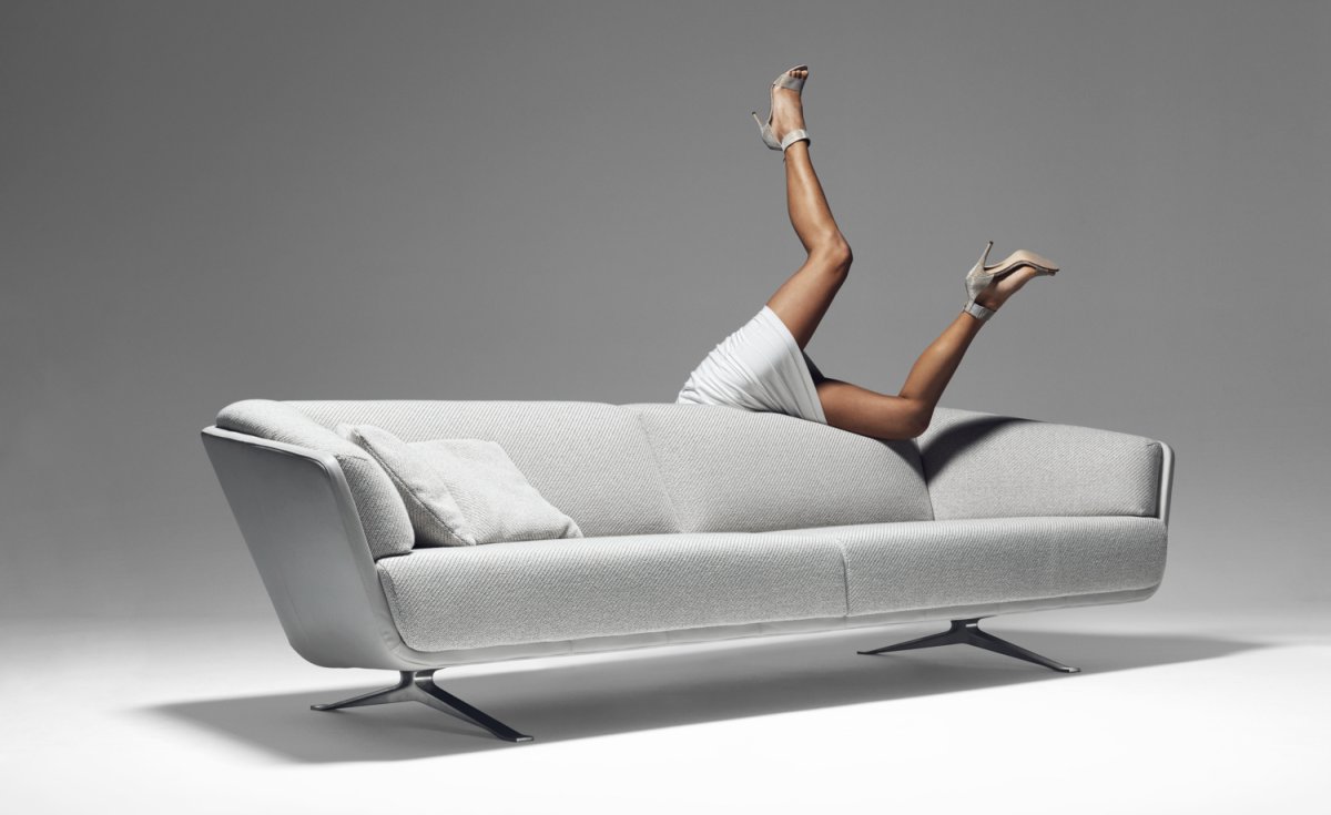 Современная реклама диванов