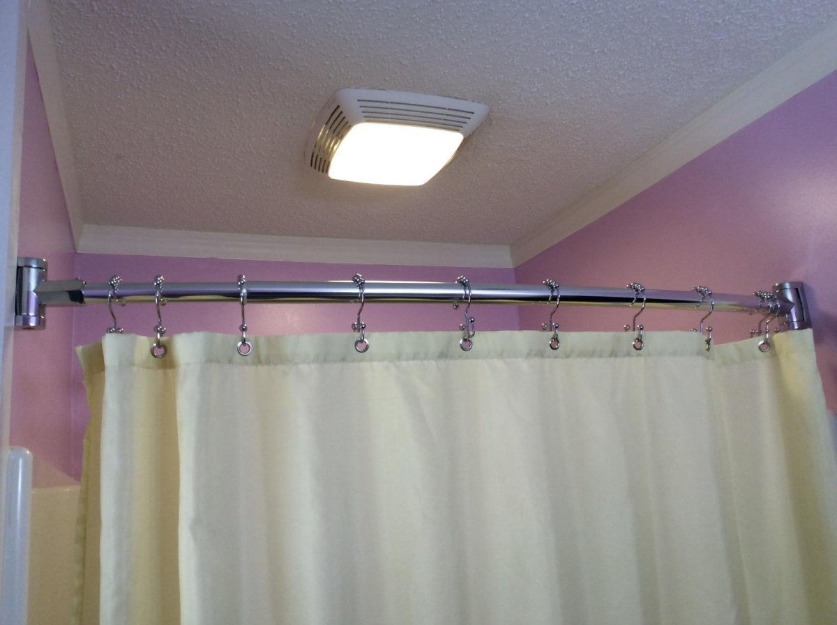 Карниз для шторы в ванной