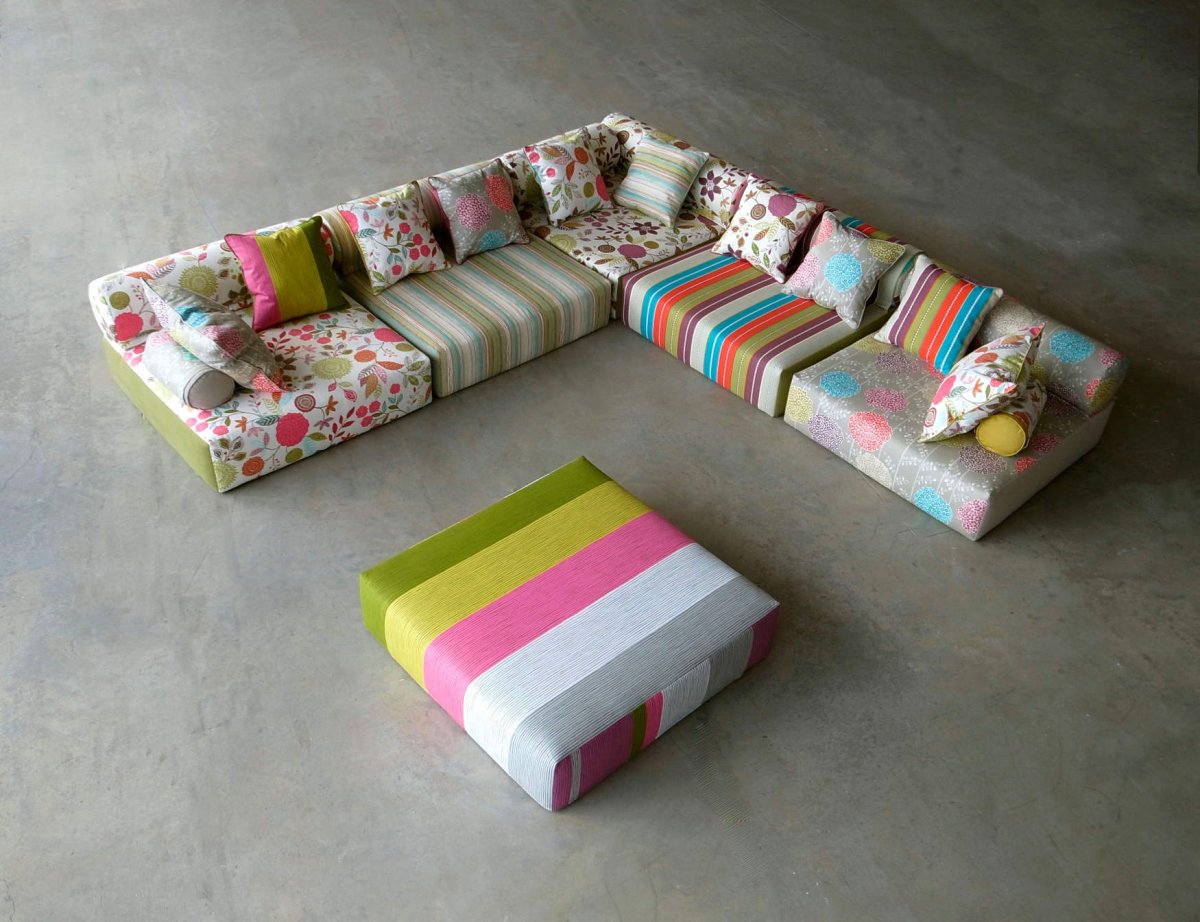 Бескаркасный модульный диван