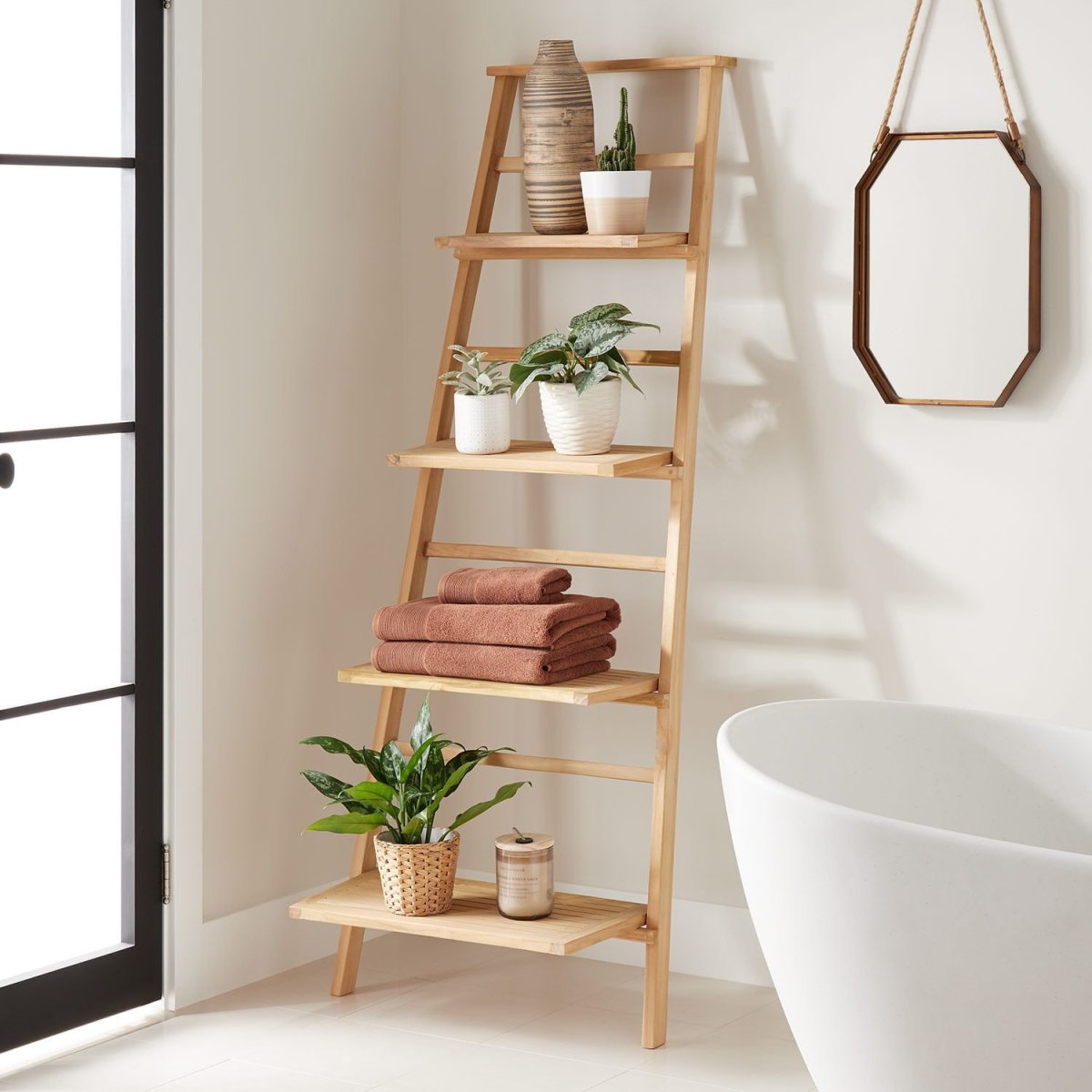 Полка Сицилия в ванну