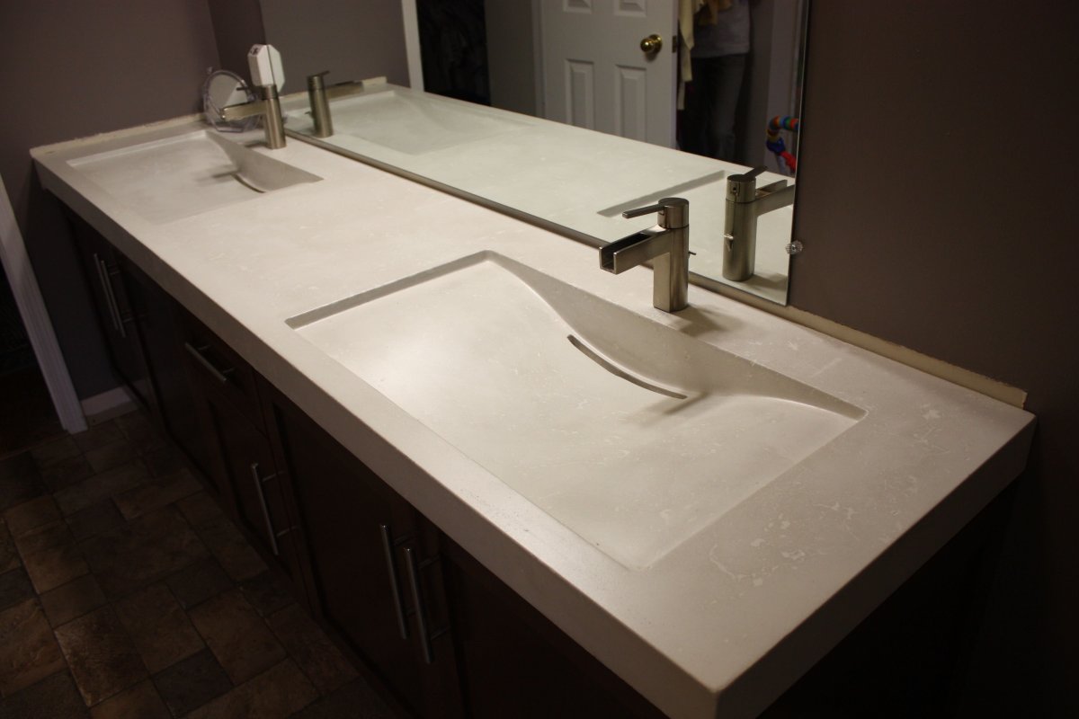 Столешница с раковиной из искусственного камня
