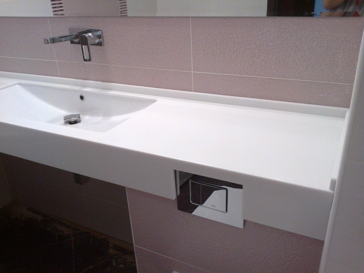 Акриловая столешница в ванную