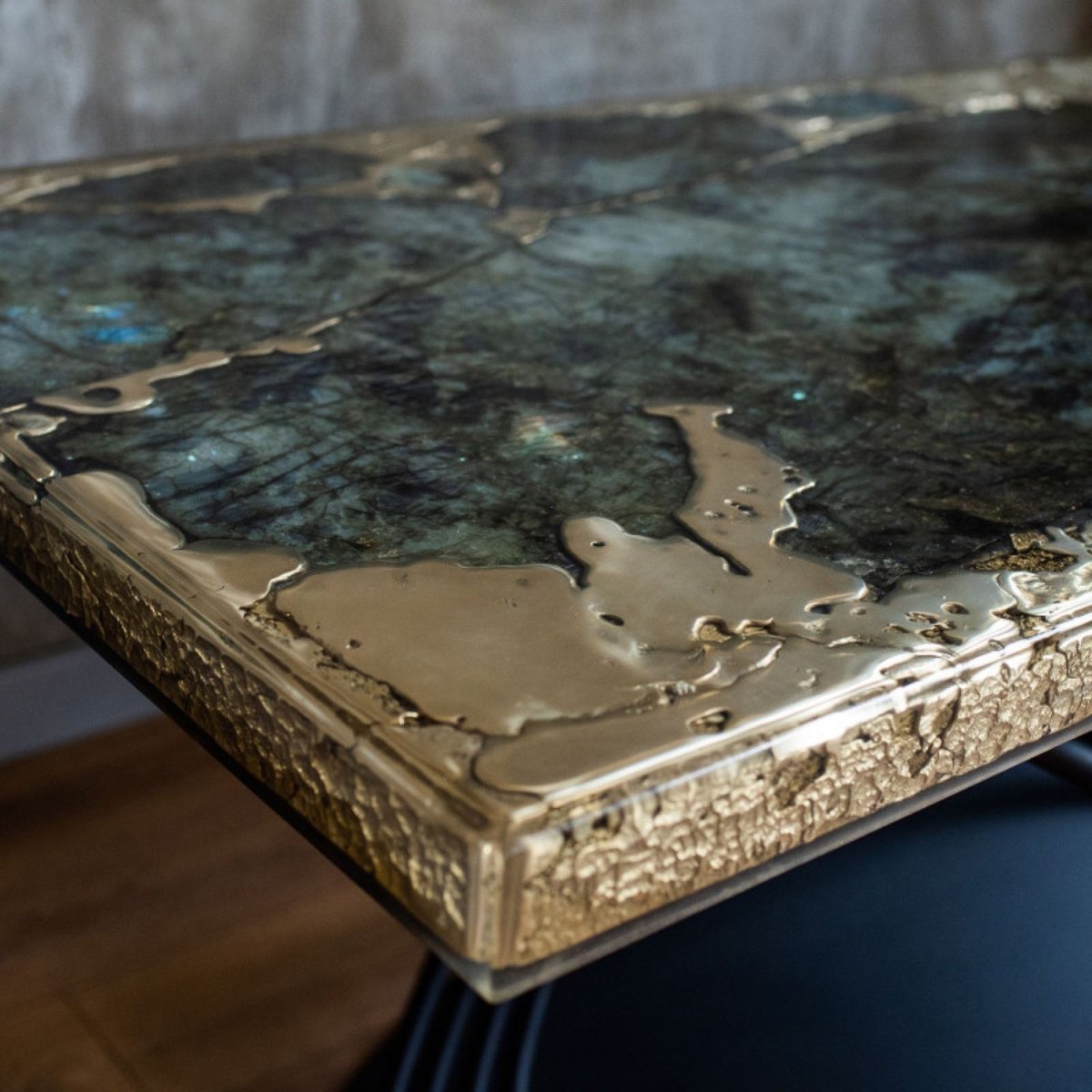 Лабрадорит столешница