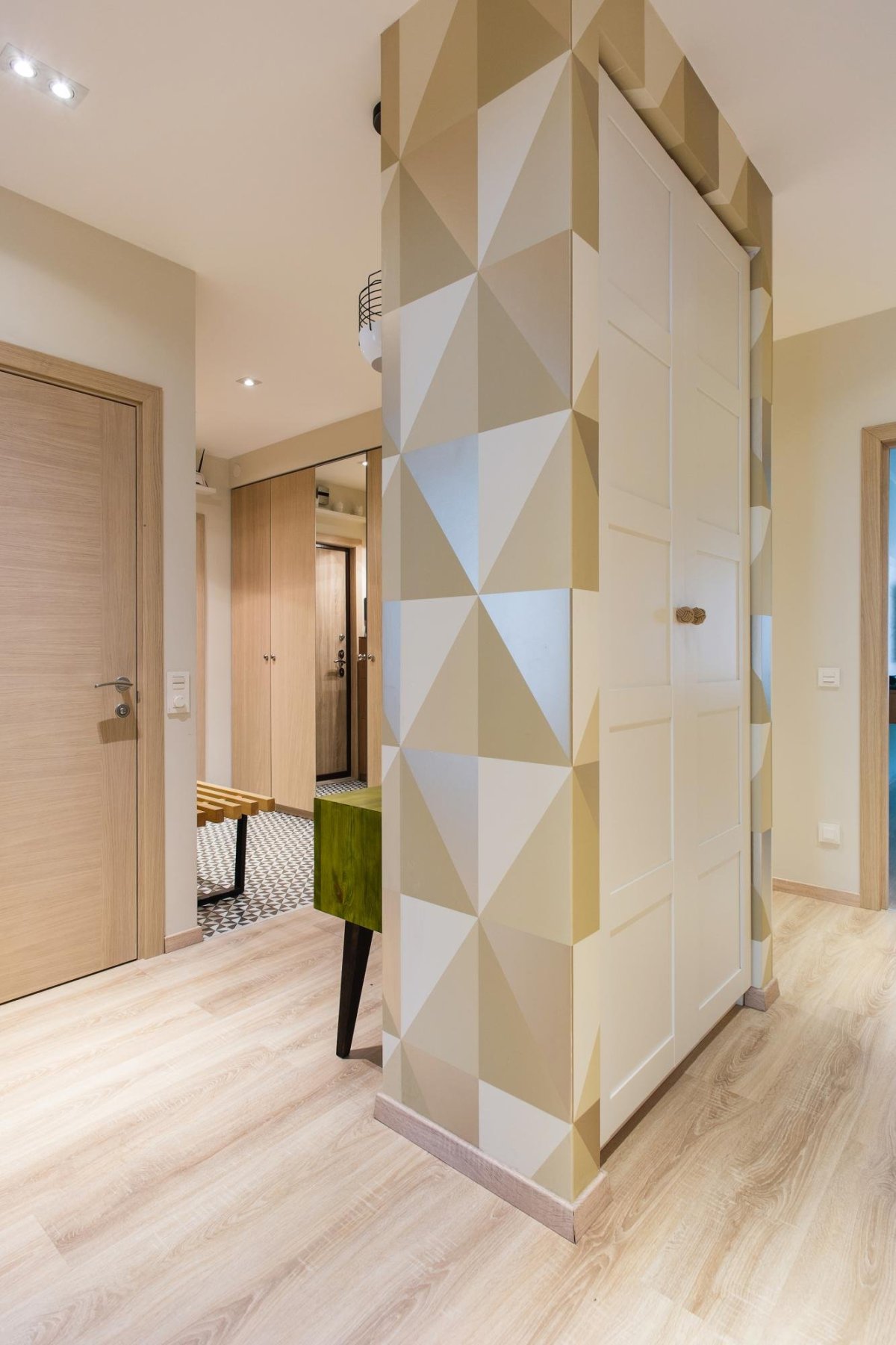 Перегородка для прихожей