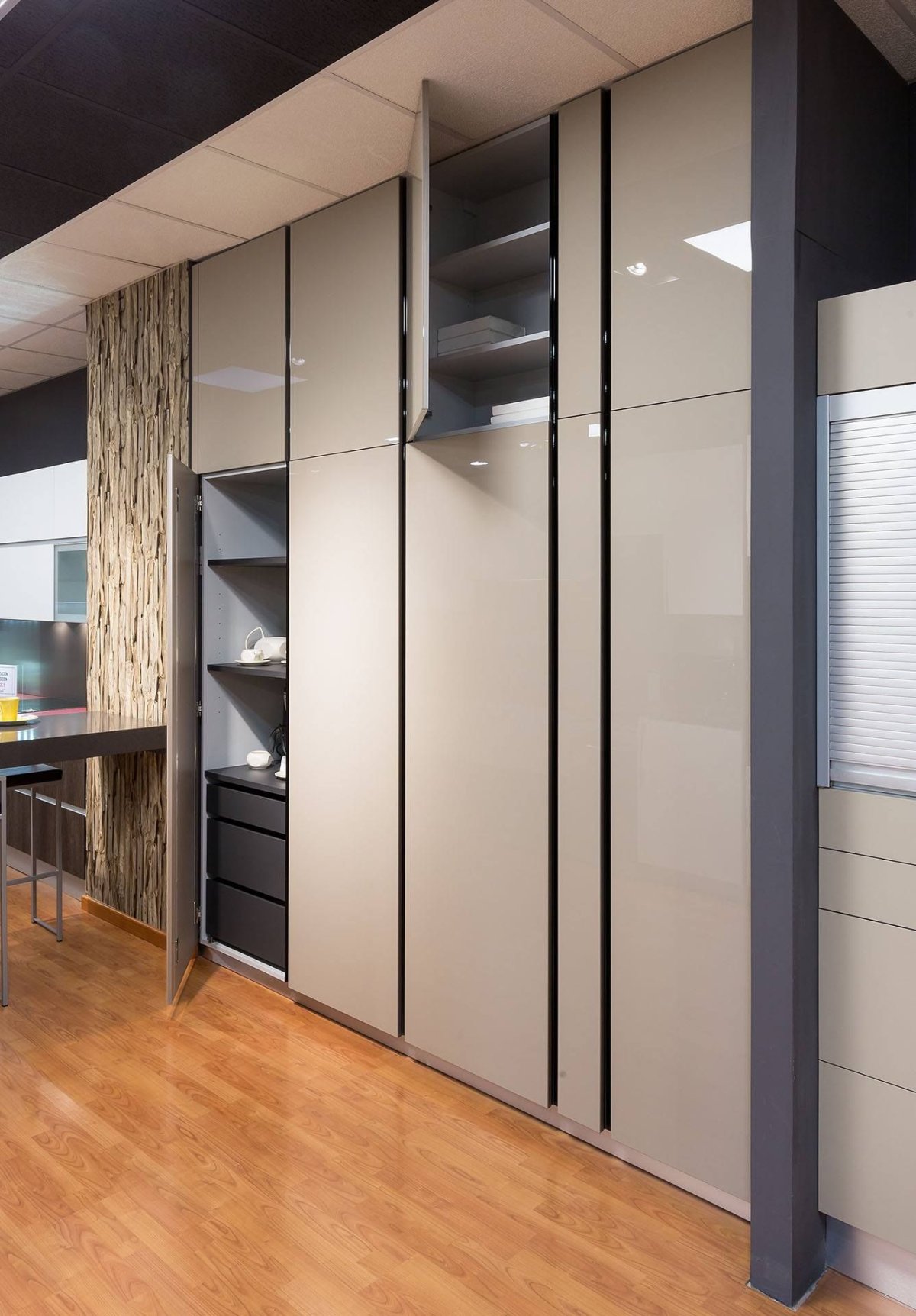 Встроенный шкаф