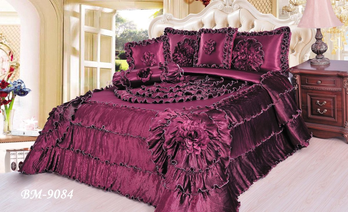 Покрывало с рюшами