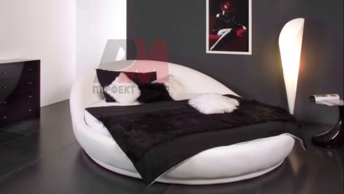 Черные спальни с круглыми кроватями