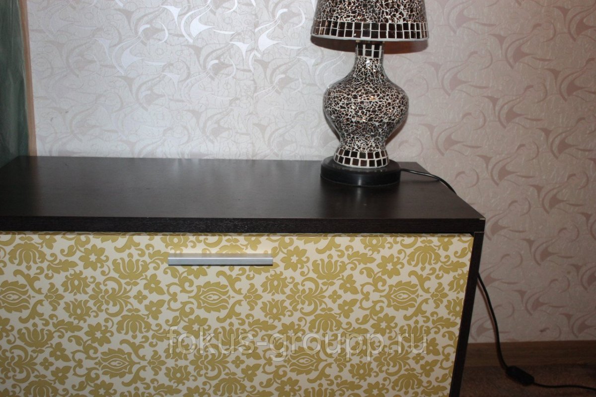 Отделка самоклеющейся пленкой