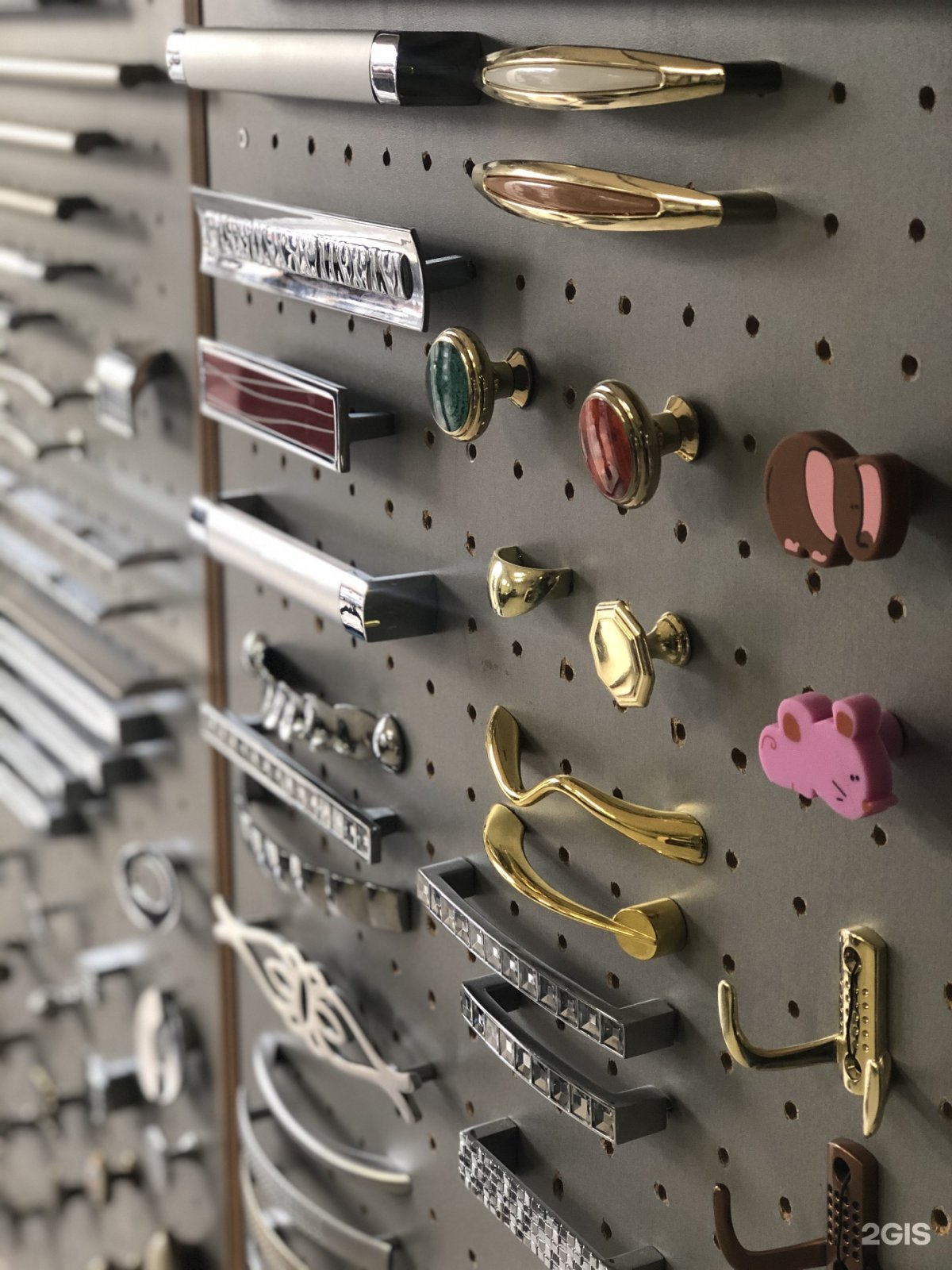 Мебельные комплектующие