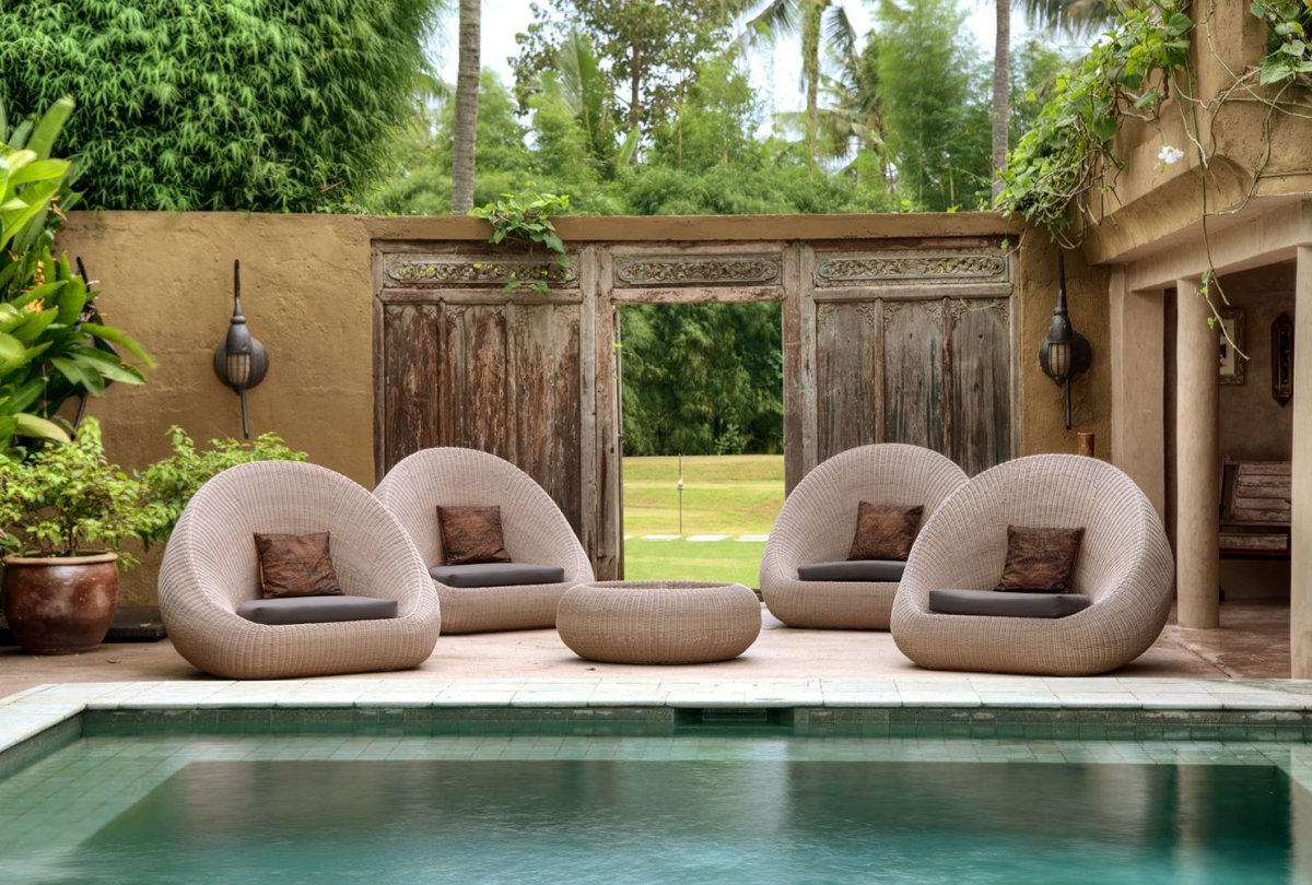 Уголок на даче в балийском стиле