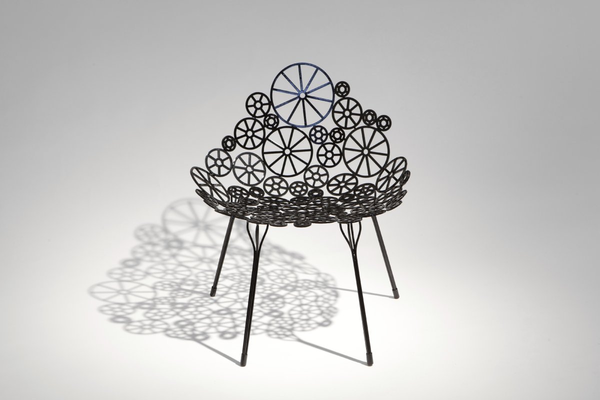 Необычная мебель из металла