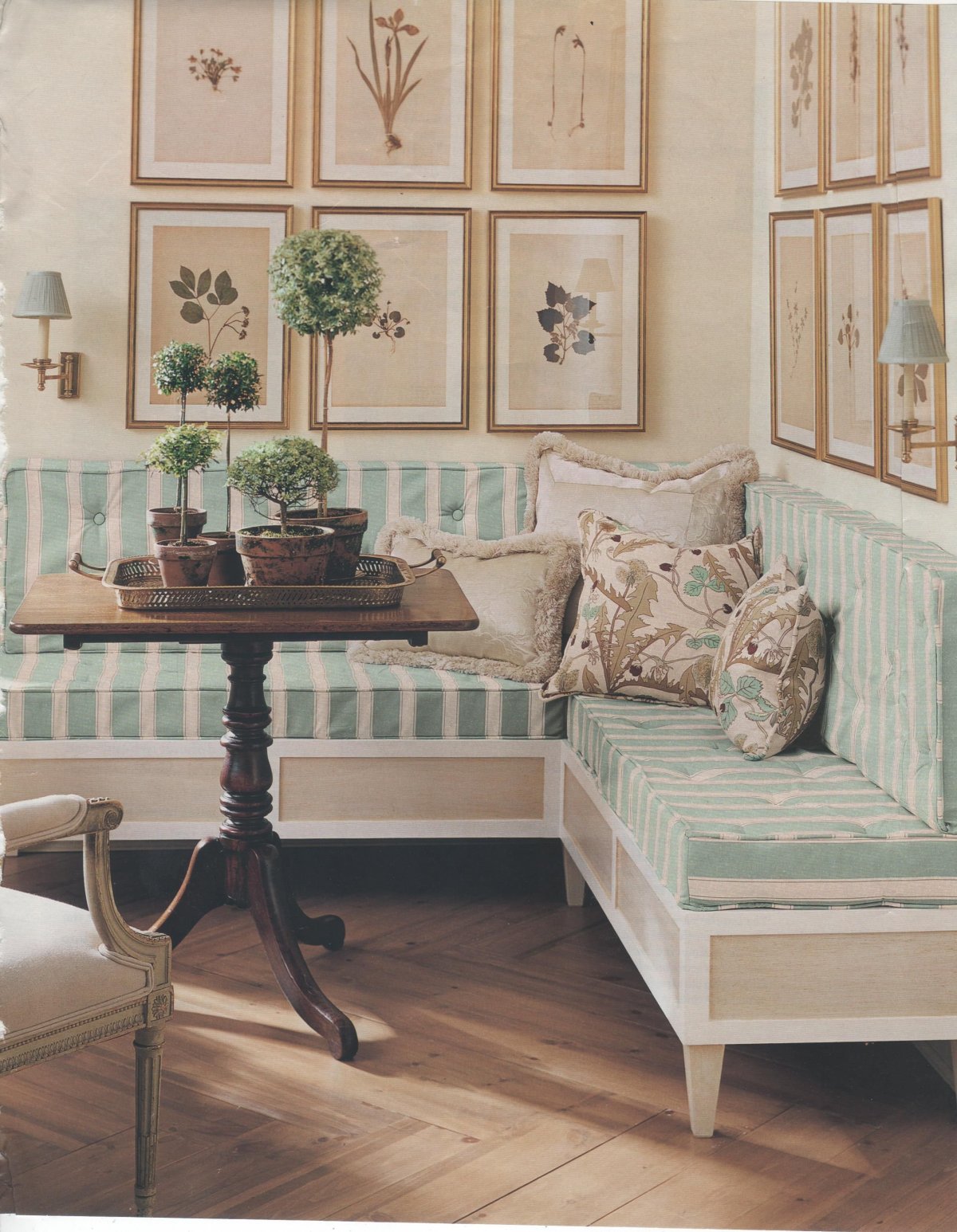 Диванчик на кухню в стиле Прованс