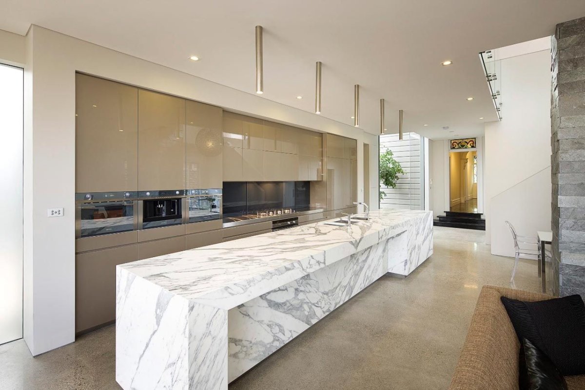 Кухонный остров мрамор