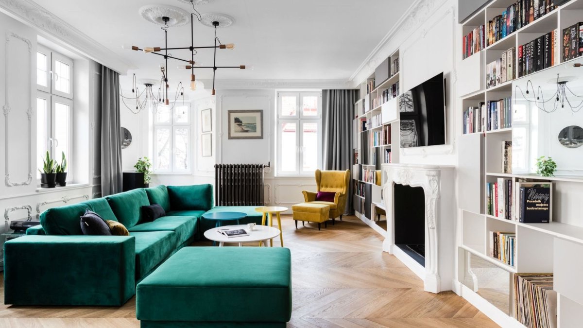 Изумрудный диван в интерьере