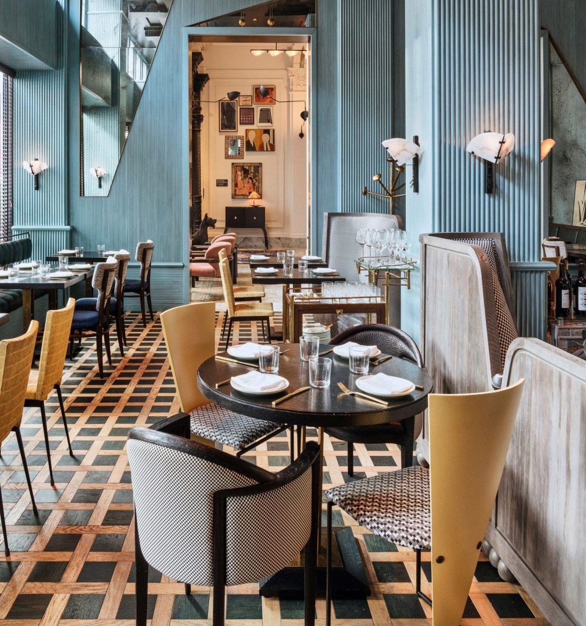 Интерьер европейского кафе