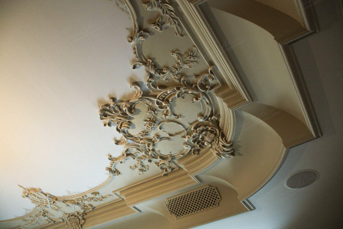 Лепнина декор гипс и золото
