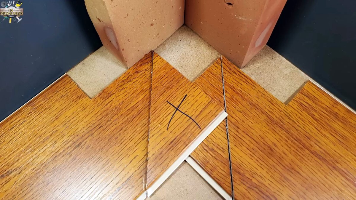 Полукруглая угол под линолеума