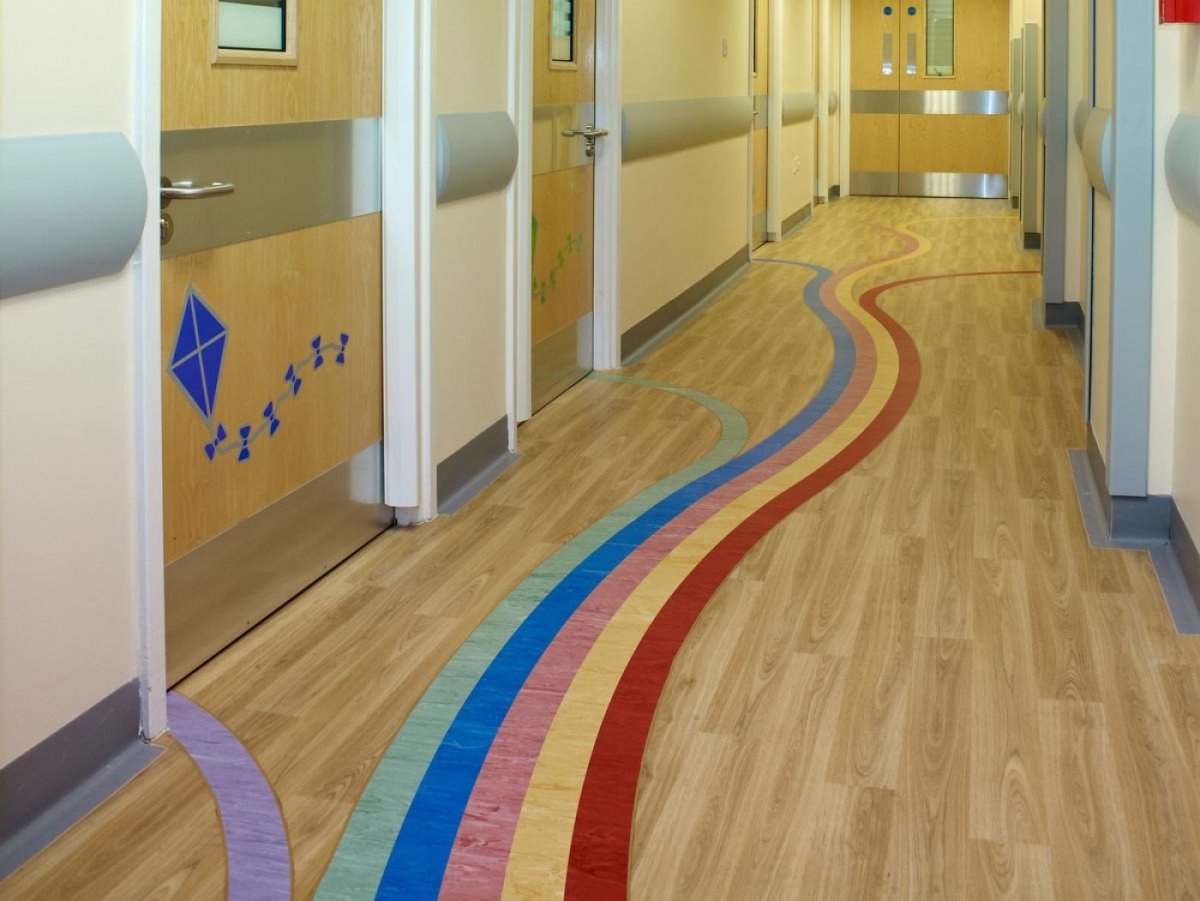 Линолеум в школе