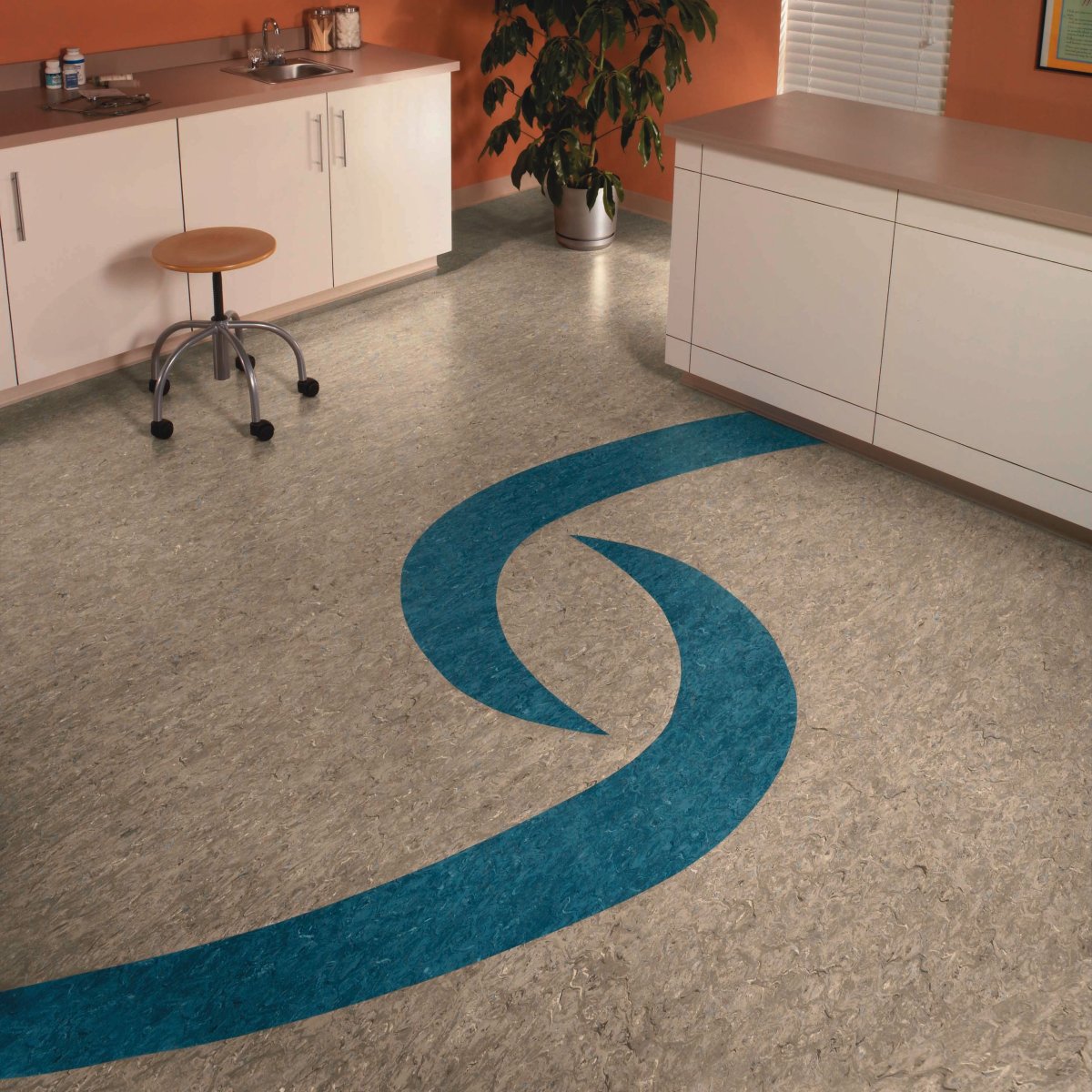 Линолеум с оранжевым рисунком