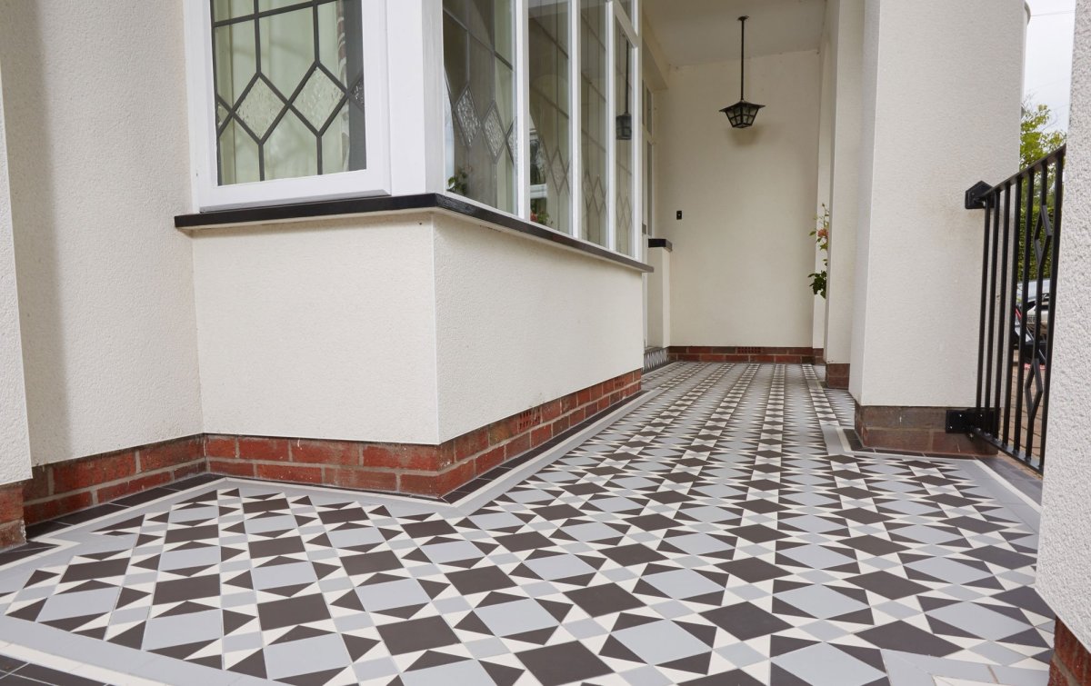 Метлахская плитка в подъездах