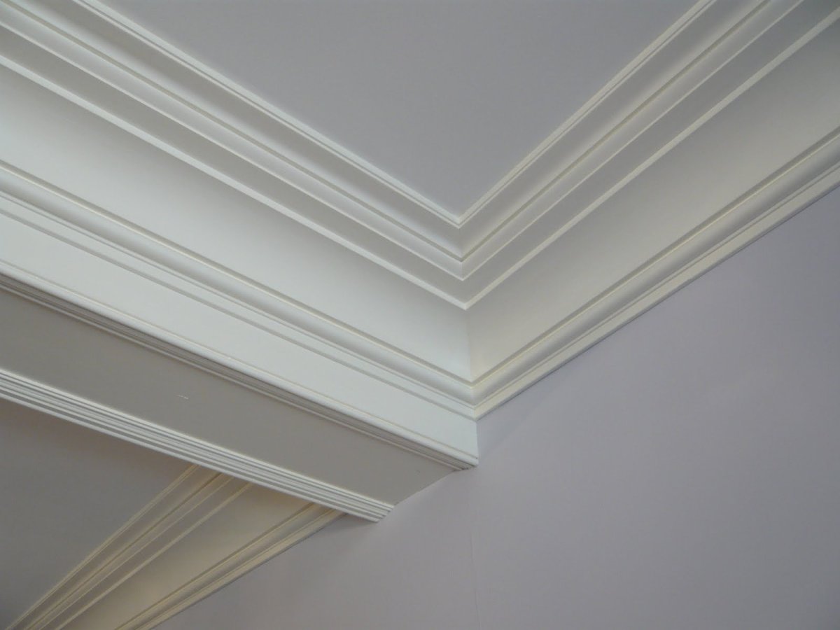 Плинтус потолочный a203
