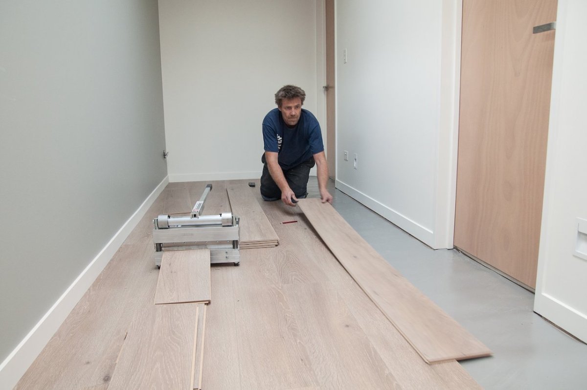 Укладка ламината в коридоре