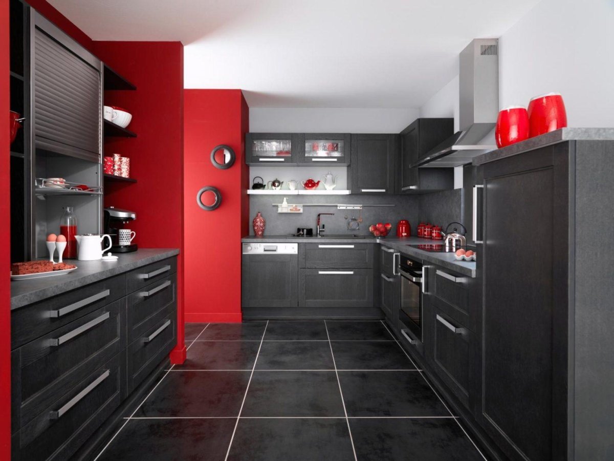 Красно серая кухня