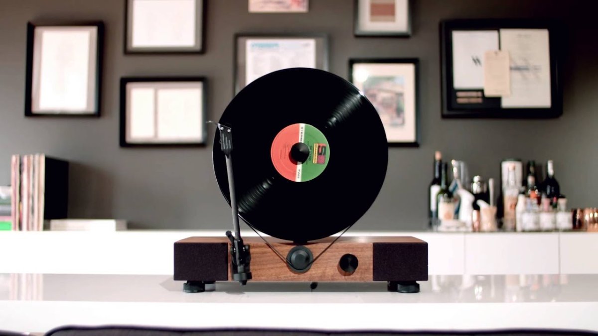 Gramovox the Floating Turntable