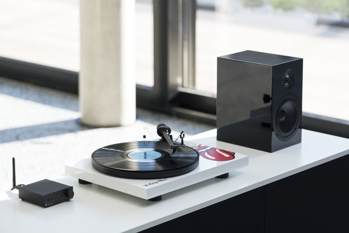 Pro-Ject debut III