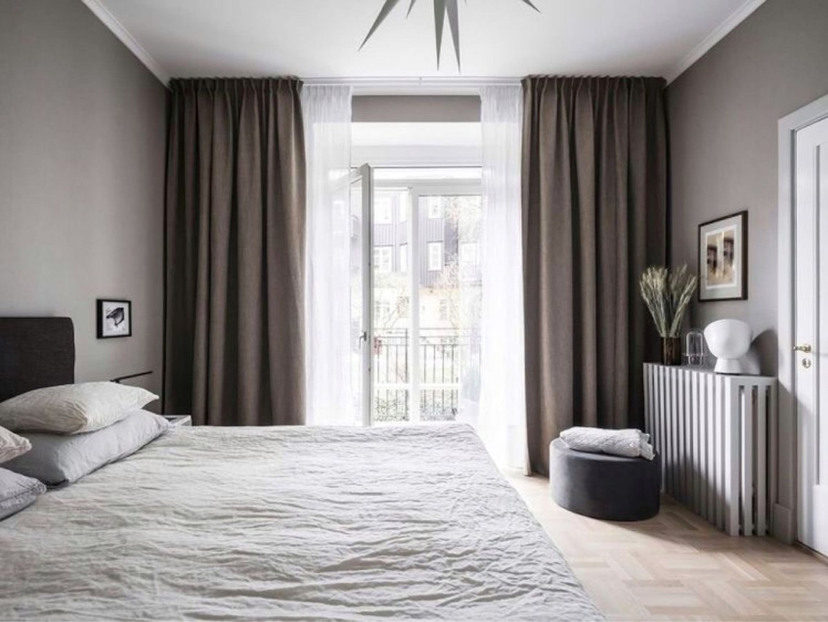 Шторы к серым стенам