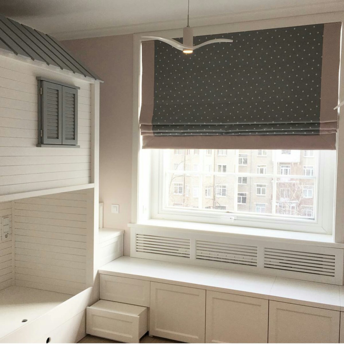 Римские шторы в квартире студии