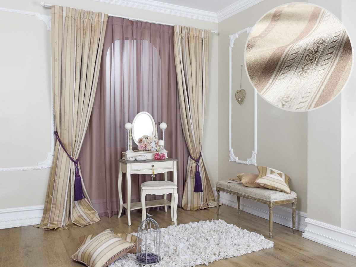 Шторы в спальню с подхватами