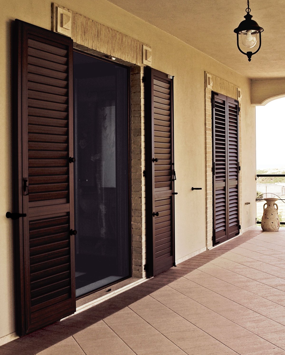 Деревянные ставни