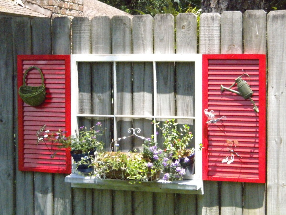 Украшение забора