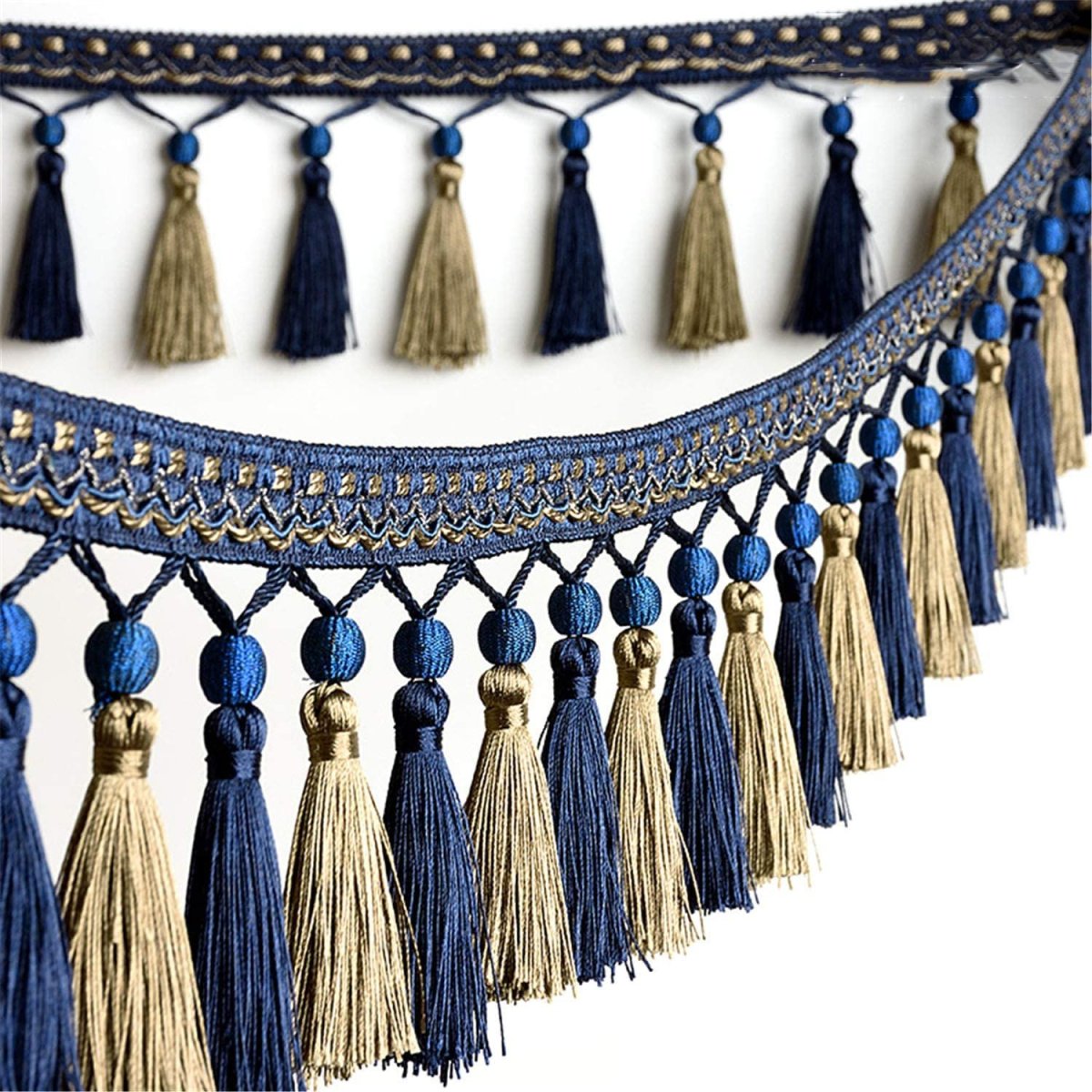 Шторы с бахромой и кистями