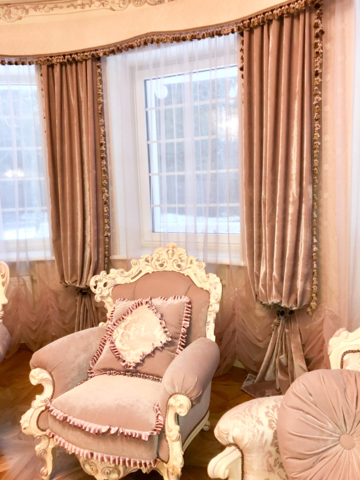 Шторы с бахромой в интерьере