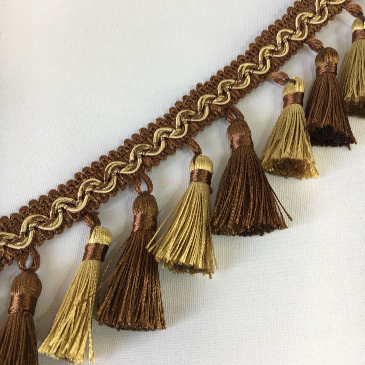 Шторы с бахромой и кистями