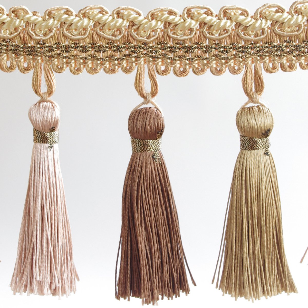 Золотая бахрома