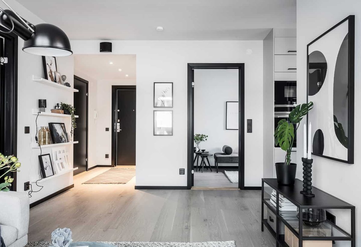 Черный плинтус в интерьере