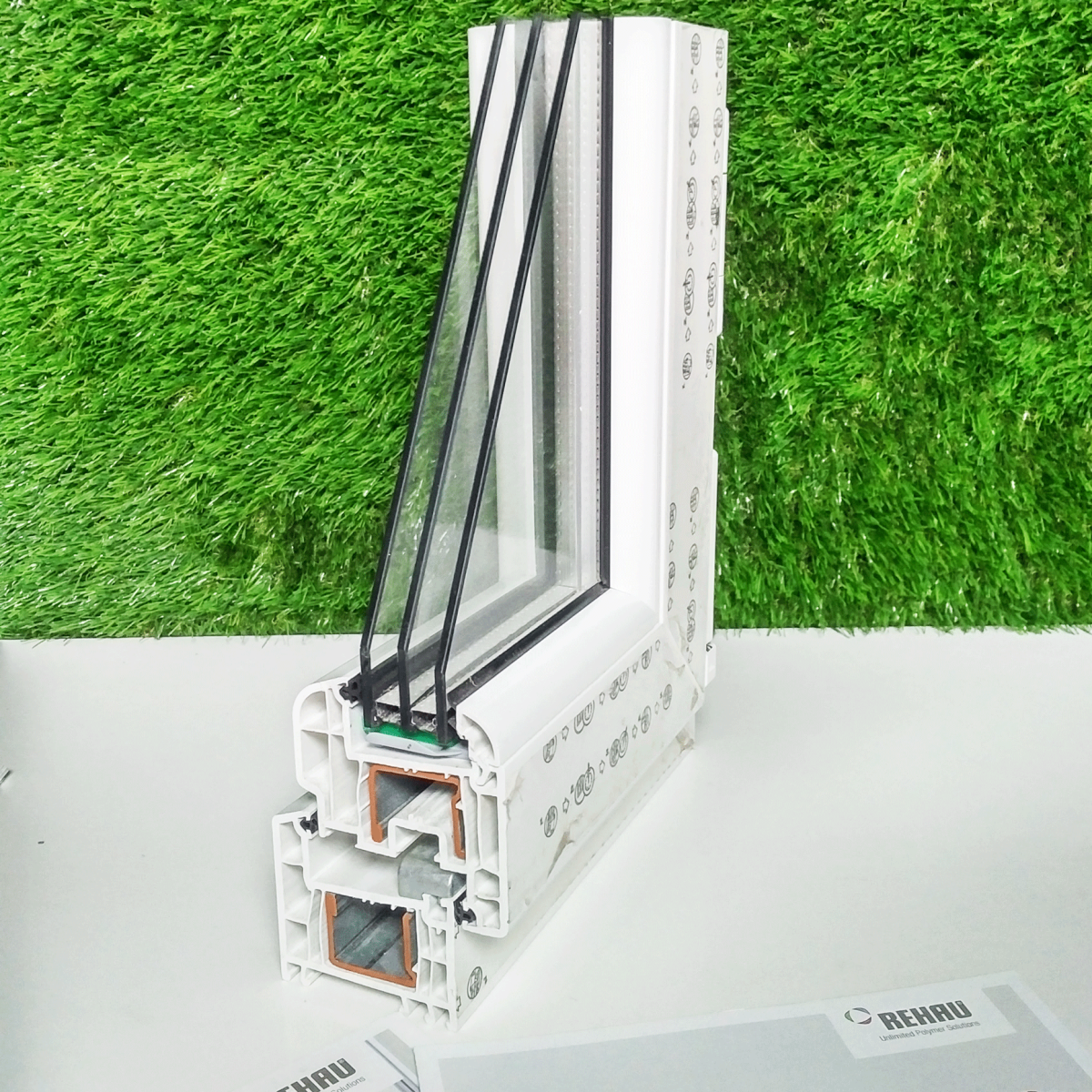 Rehau 70 Euro Design окна