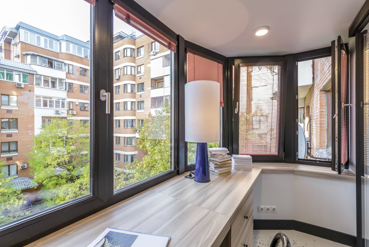 Балкон Рехау