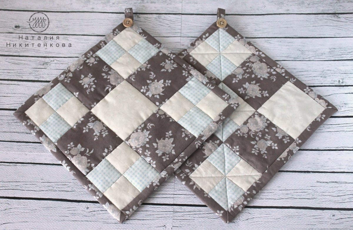 Лоскутное шитье Прихватки из квадратов