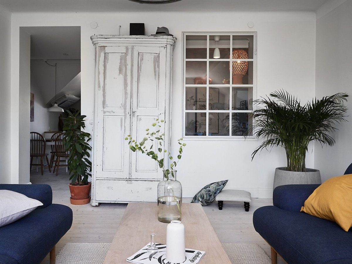 Окно между комнатами