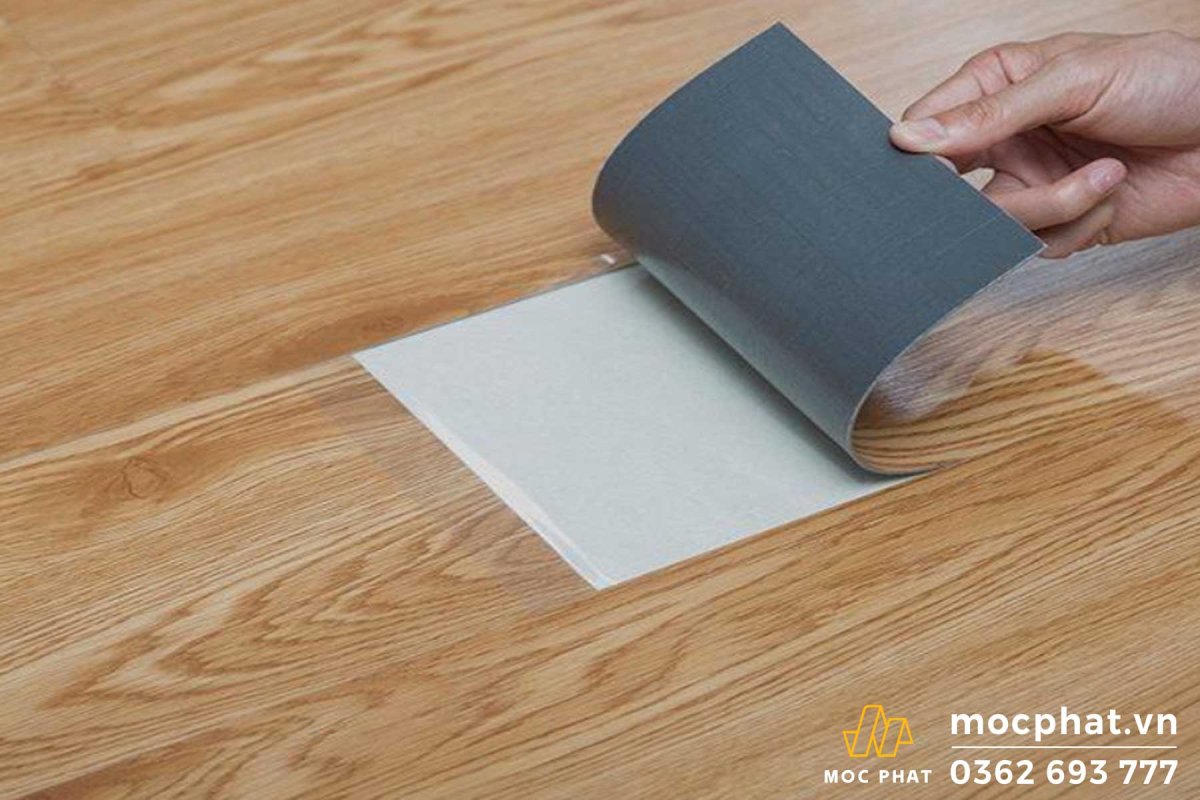 "Самоклеющиеся плитки ПВХ"