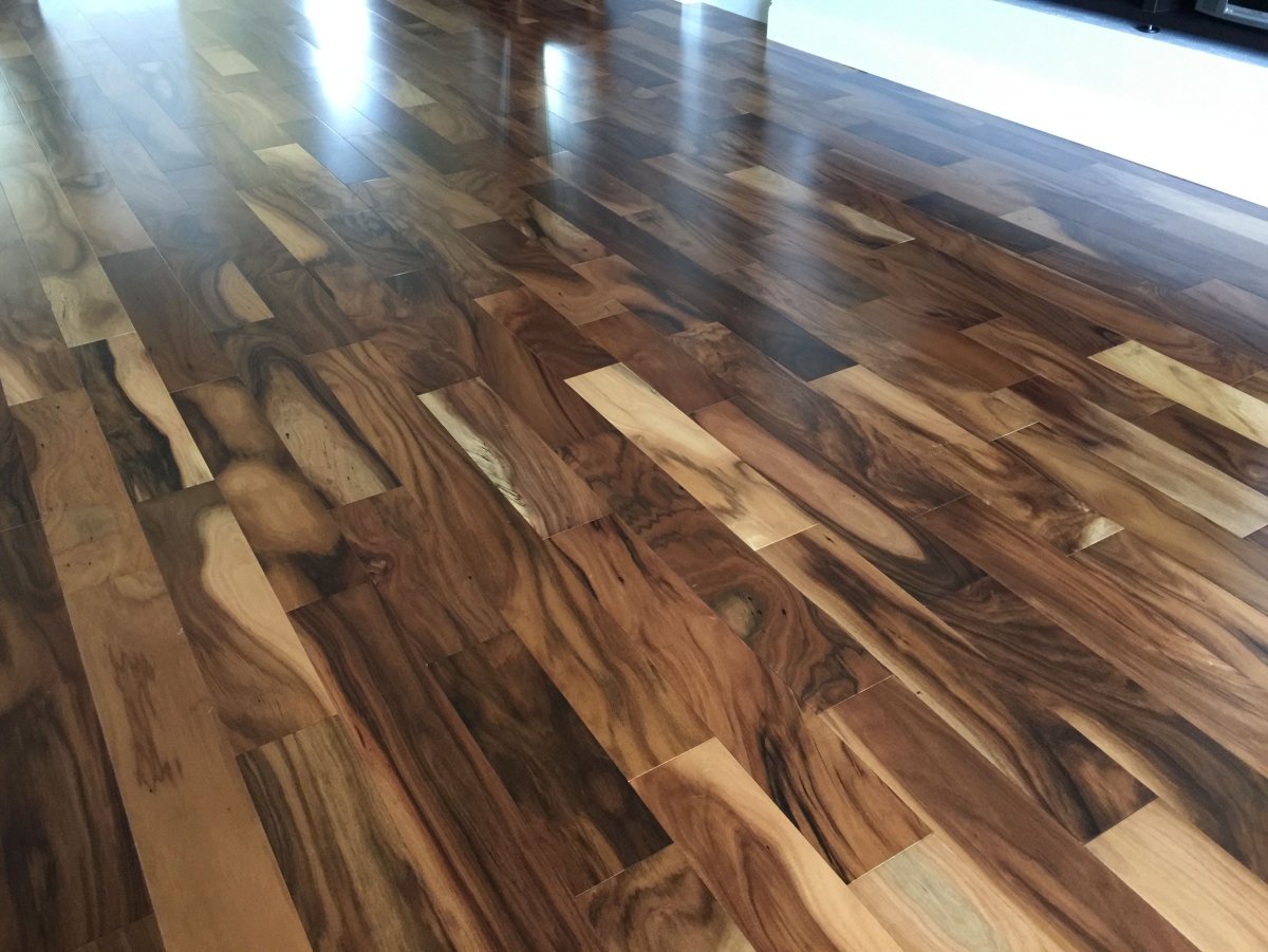 Дерево акации для пола